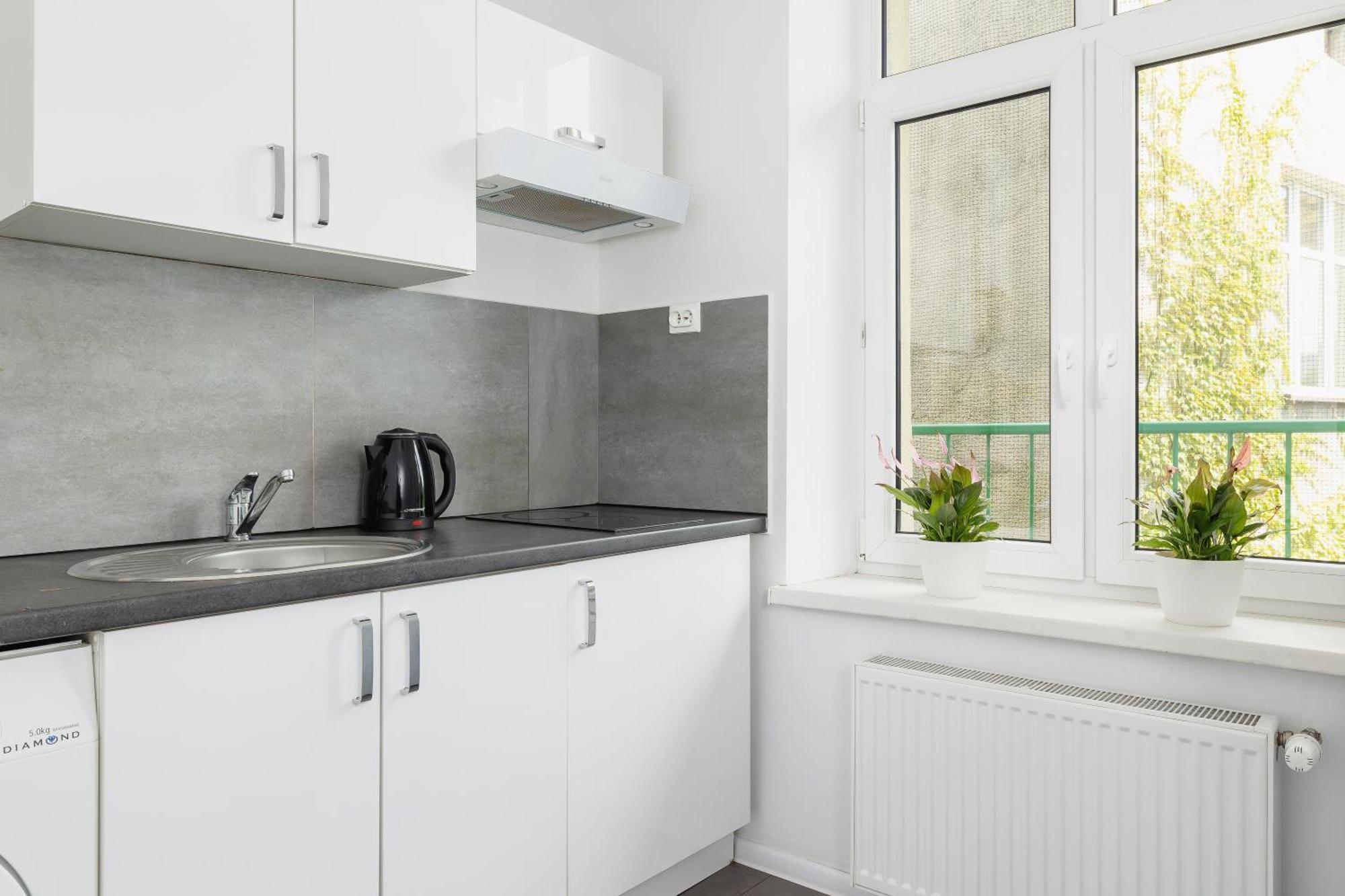 1-Bedroom Apartment With Balcony - Dluga 65 Kraków Exteriör bild