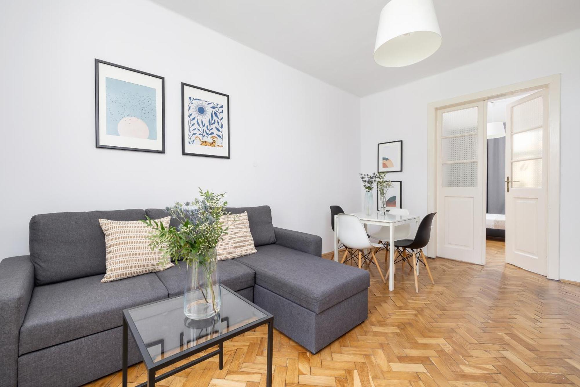 1-Bedroom Apartment With Balcony - Dluga 65 Kraków Exteriör bild